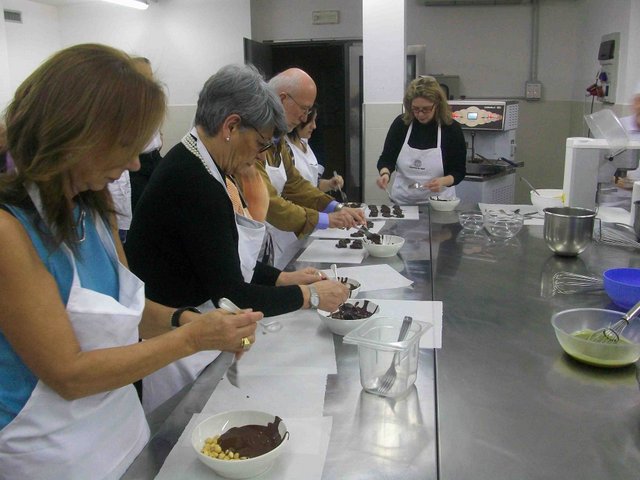 Chocolate lesson - Culinary Team building